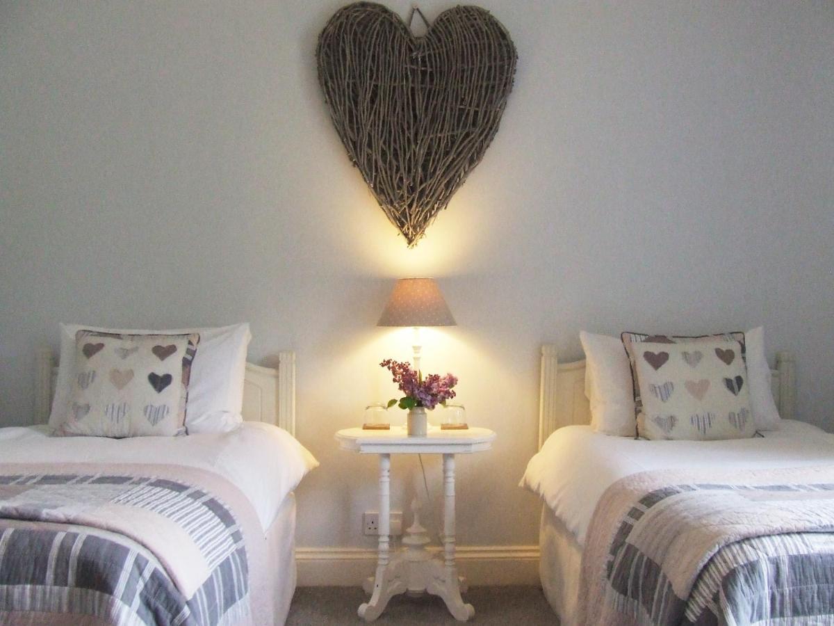 Lobhill Farmhouse Bed And Breakfast And Self Catering Accommodation Okehampton Exteriör bild
