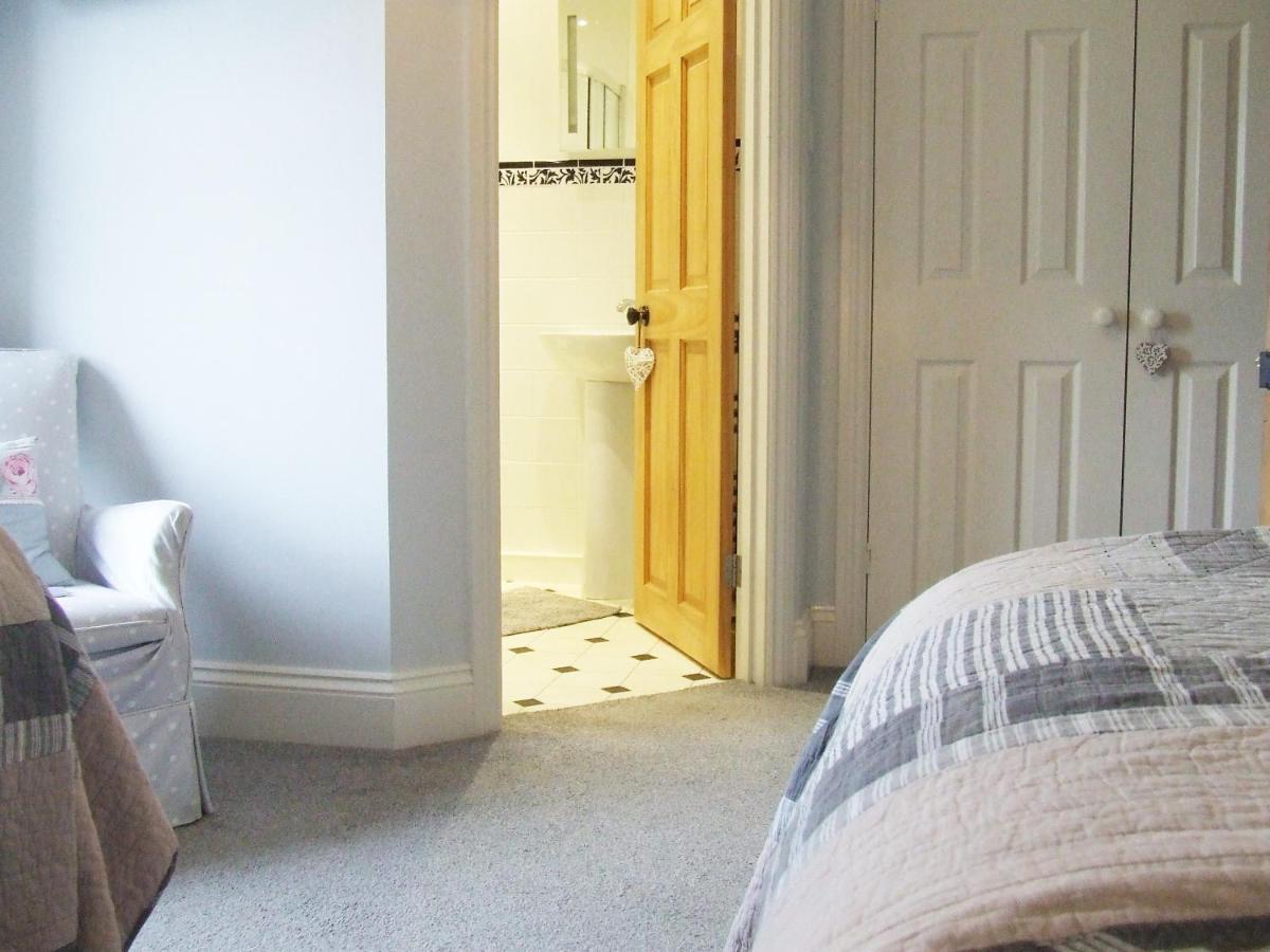 Lobhill Farmhouse Bed And Breakfast And Self Catering Accommodation Okehampton Exteriör bild