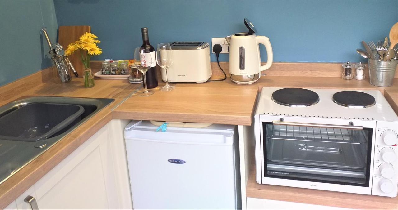 Lobhill Farmhouse Bed And Breakfast And Self Catering Accommodation Okehampton Exteriör bild