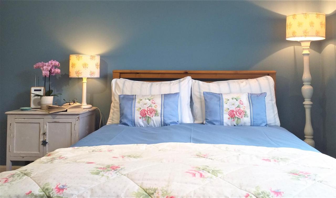Lobhill Farmhouse Bed And Breakfast And Self Catering Accommodation Okehampton Exteriör bild