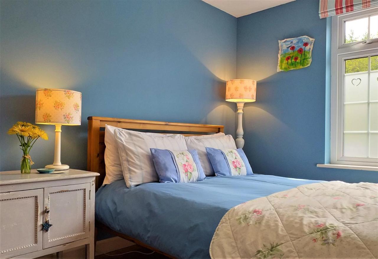 Lobhill Farmhouse Bed And Breakfast And Self Catering Accommodation Okehampton Exteriör bild