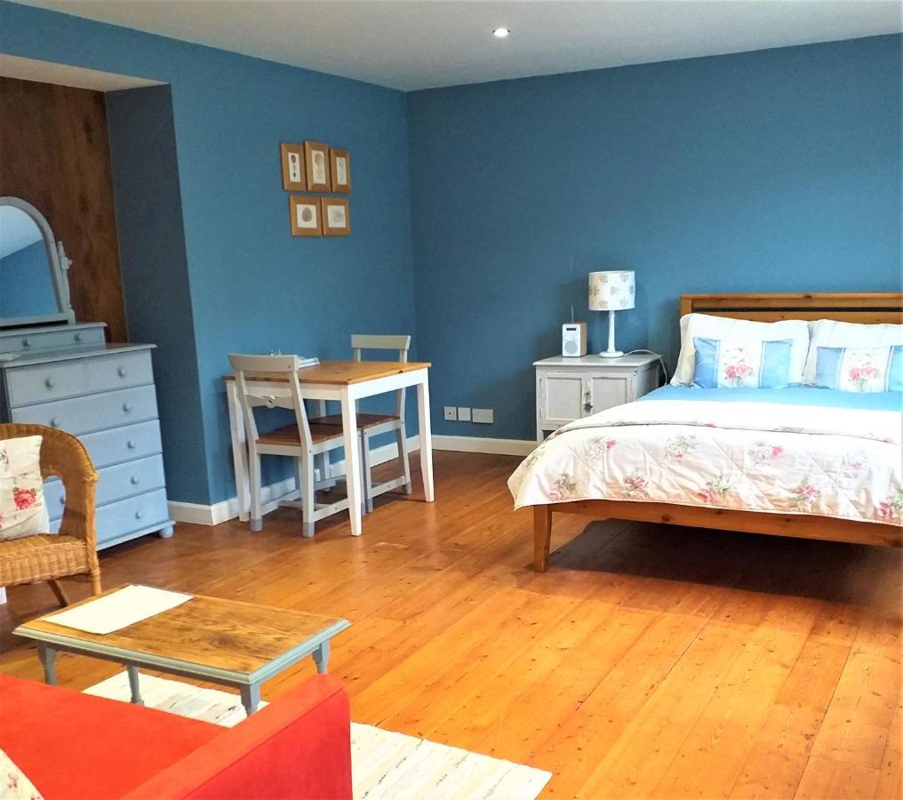 Lobhill Farmhouse Bed And Breakfast And Self Catering Accommodation Okehampton Exteriör bild