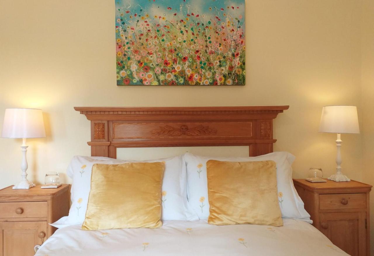Lobhill Farmhouse Bed And Breakfast And Self Catering Accommodation Okehampton Rum bild