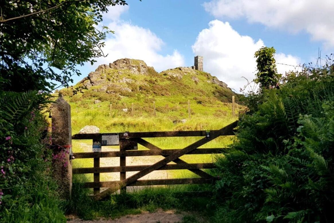 Lobhill Farmhouse Bed And Breakfast And Self Catering Accommodation Okehampton Rum bild